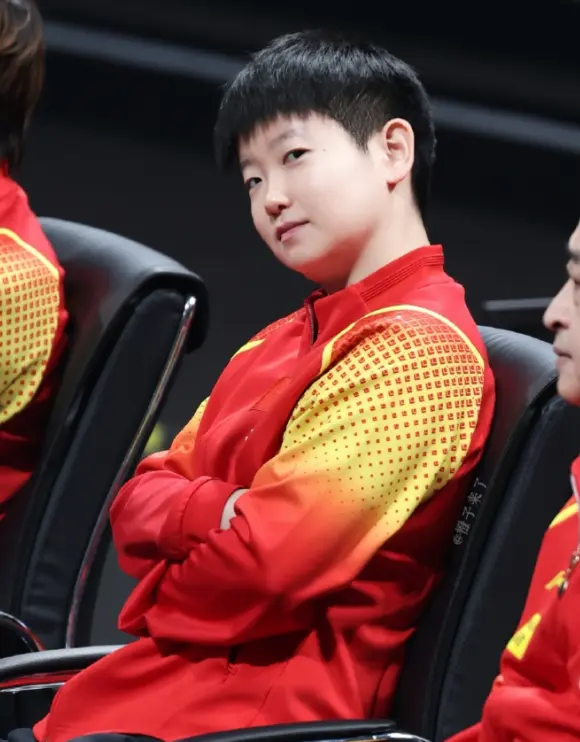 一鼎盈 夺冠仅48小时后，孙颖莎再次官宣喜讯！令人担忧的一幕还是发生了